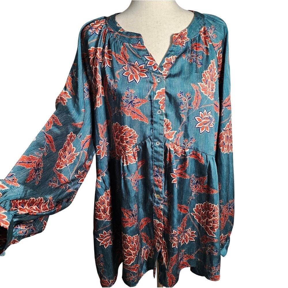 Suzanne Betro Silky Floral Bohemian Button down Blouse Size 2x Scoop V-neck